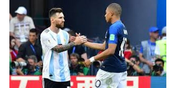 Mbappé i Messi przywiązani do nowych i starych graczy